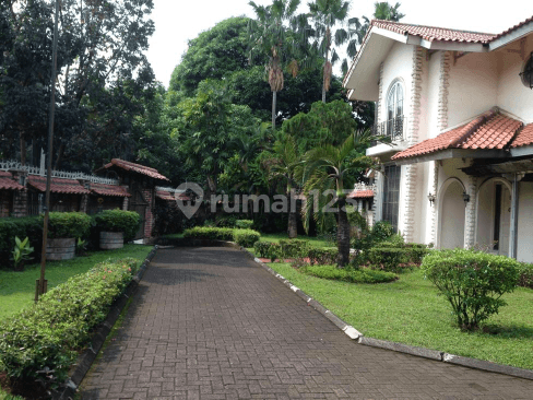 Rumah Cantik dan Asri
Jln. Pejaten Barat dekat Kemang 2