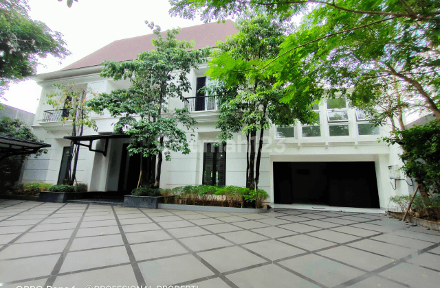 Rumah Mewah Asri Rindang Dan Nyaman 1