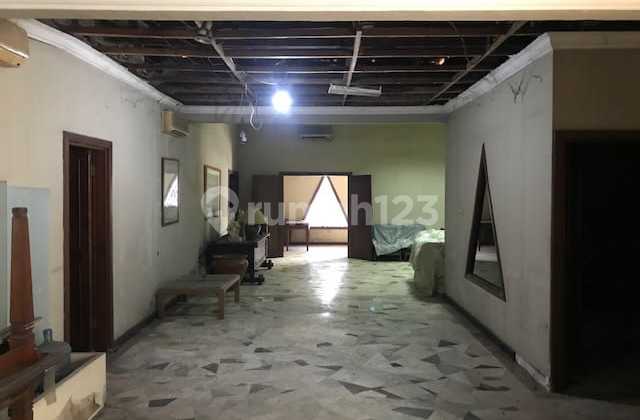 Rumah lama Wolter Monginsidi Kebayoran Baru