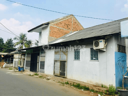 Rumah Pinggir Jalan Cocok Untuk Kantor atau Mini Market 2