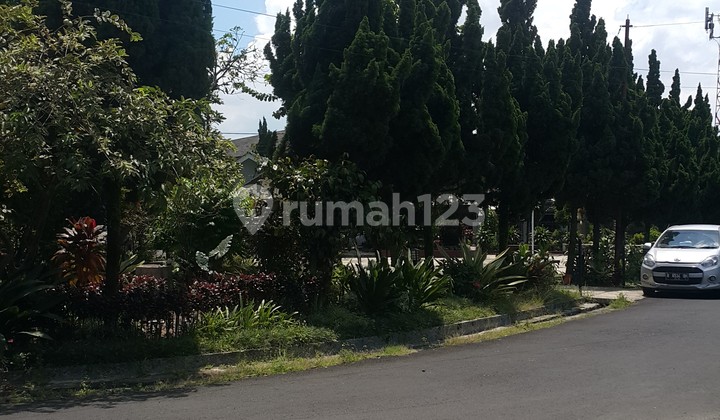 rumah asri di daerah turangga 1