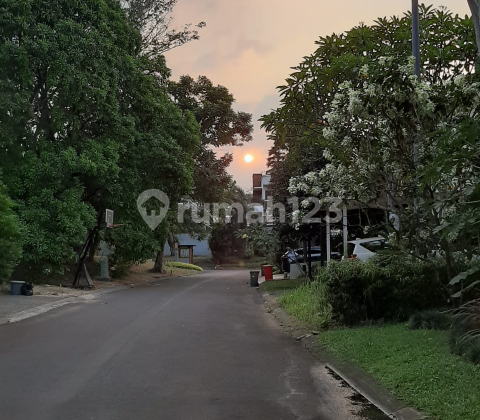 Rumah mewah elegan banyak pohon buah di taman telaga golf 2