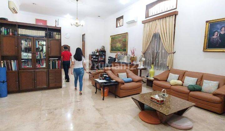 Rumah di Jl. Maluku - Menteng 1