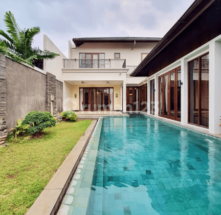 Rumah Cantik dan Mewah Tropical Minimalis
di Kemang 2