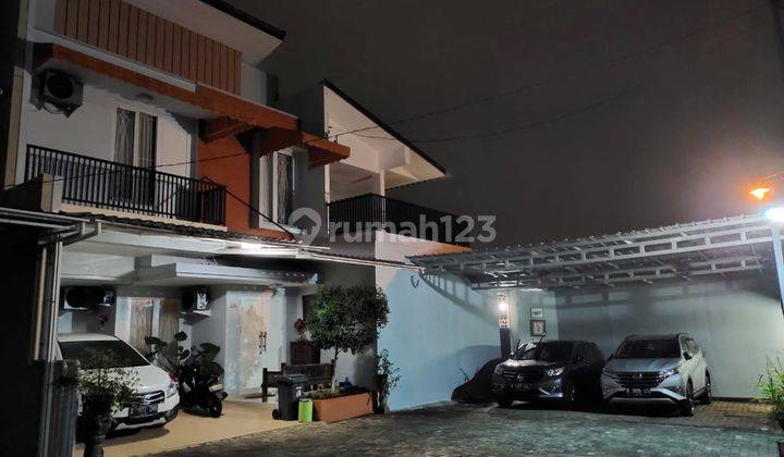 Town house rumah modern 1