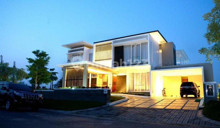 Rumah Mewah The Home at SouthLink Country Club Rumah Mewah The Home at SouthLink Country Club