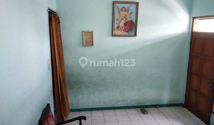 Rumah Lama Strategis Jebres 2