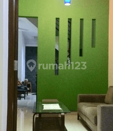 Rumah desain minimalis Jakarta Timur 2