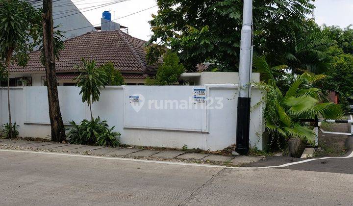 Rumah di Hoek Jl.Hang Jebat V  Gunung, Kebayoran Baru,Jakarta Selatan. Lokasi Strategis 2