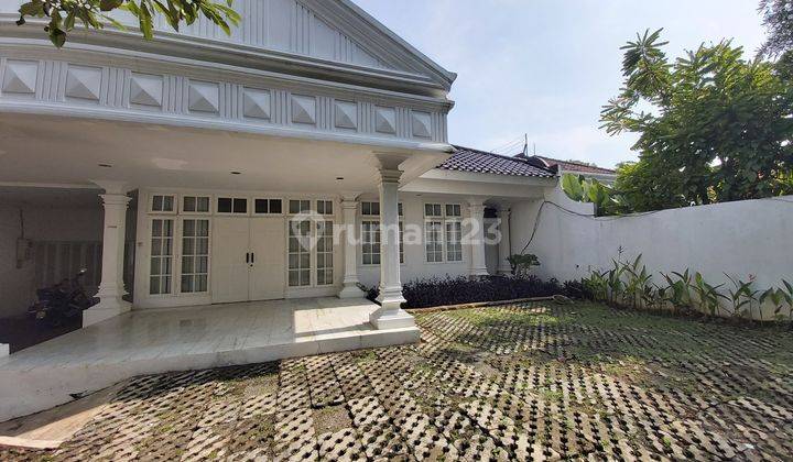 Rumah di kemang, jakarta selatan..cocok untuk hunian atau kantor dan usaha lainnya