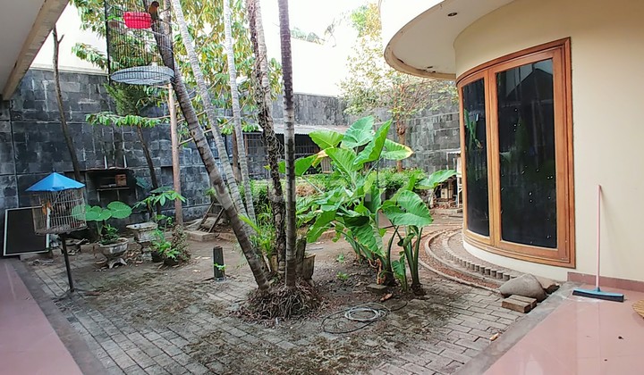 Rumah Darmawangsa 7.5km Gedung MPR/DPR 2