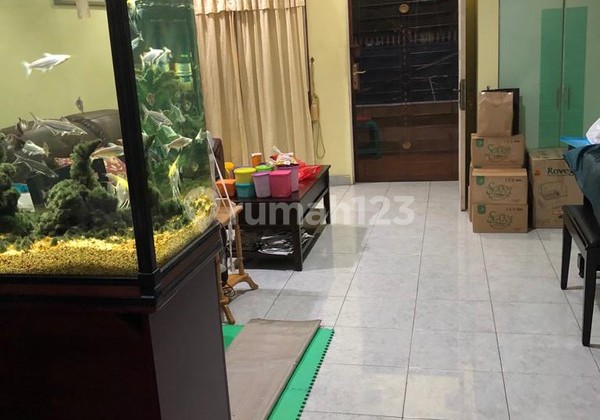 Rumah dlm kompl. Tmn Kencana hdp Timur 3KT di Cengkareng. 15080