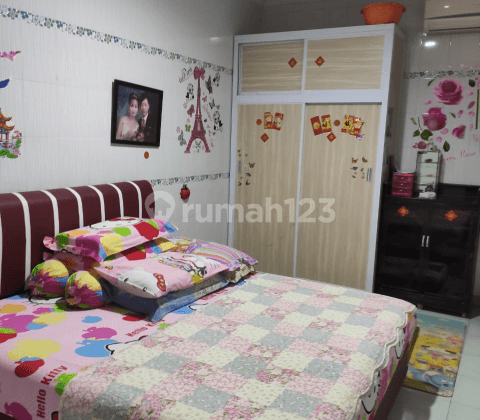 Rumah cantik, rapi jalan utama cluster depan citra raya. 2