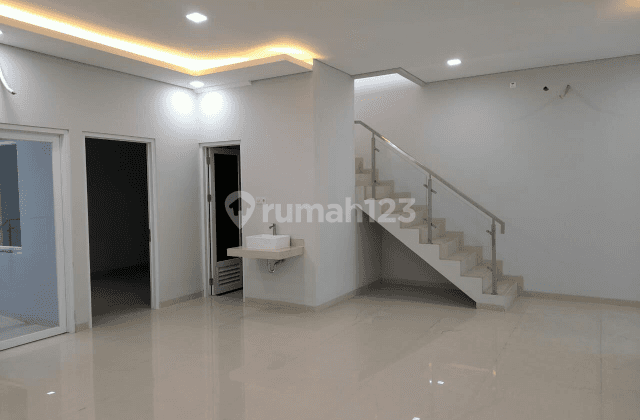 RUMAH BARU 4 UNIT JALAN LEBAR 2