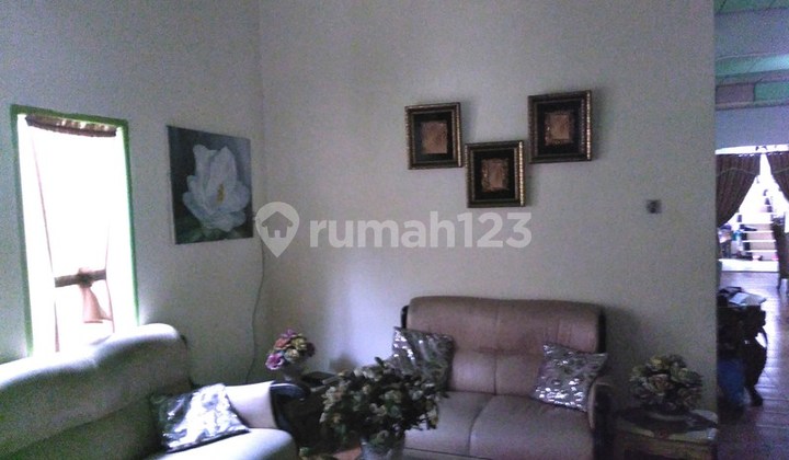 Rumah asri dijual, jalan lebar dkt kampus, mall di Grogol. 0891 2