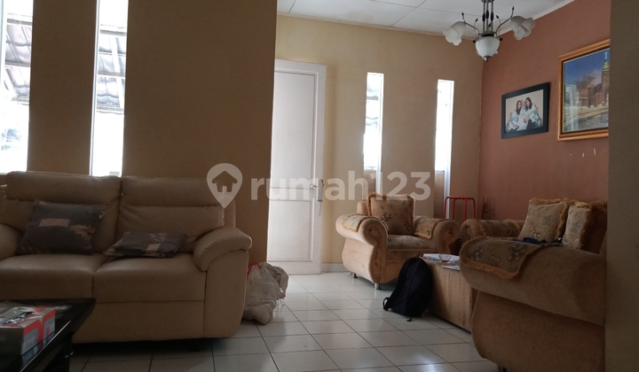 Dijual Rumah Dalam Komplek 2