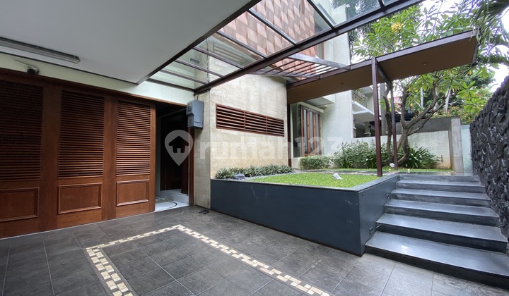Three-Story Pondok Indah House - Luxurious Design with Furnishings Included 2