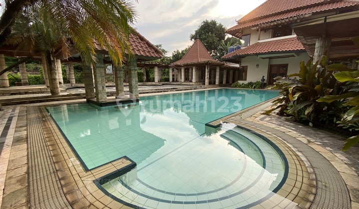 Rumah Pondok Indah - Desaiqn Mewah Mediterania - Hadap Selatan dan Utara