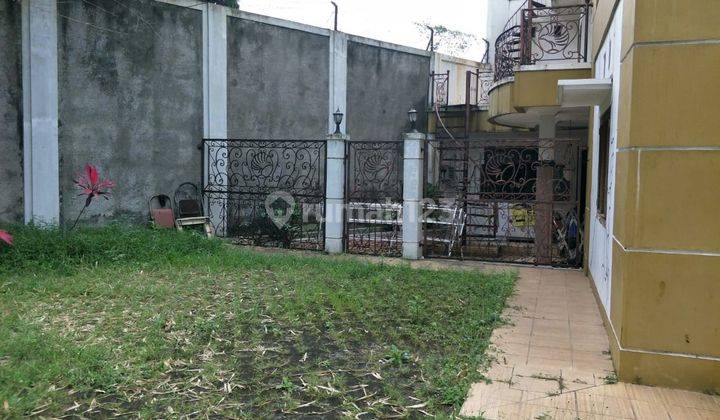 Rumah besar dalam komplek elit taman sari mandalajati bandung 2