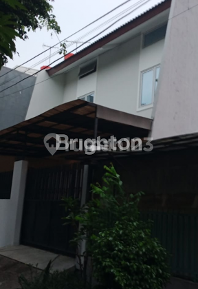 Rumah Tanjung Duren 3 Lantai Bebas Banjir