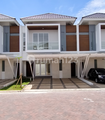 Riviera Puri 4 Kamar Kuas 144 m2 (8x18) Utara