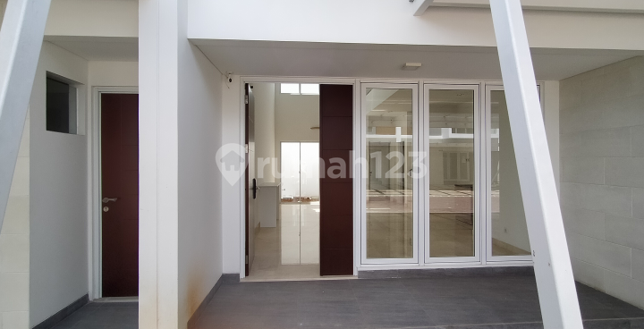 Riviera Puri 4 Kamar Kuas 144 m2 (8x18) Utara 2