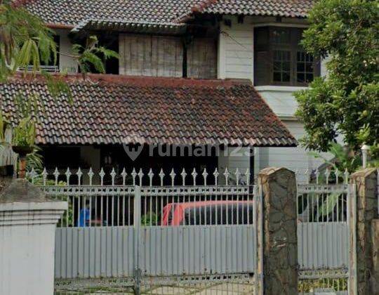 Rumah luas di Jalan Proklamasi Menteng jakarta pusat 2