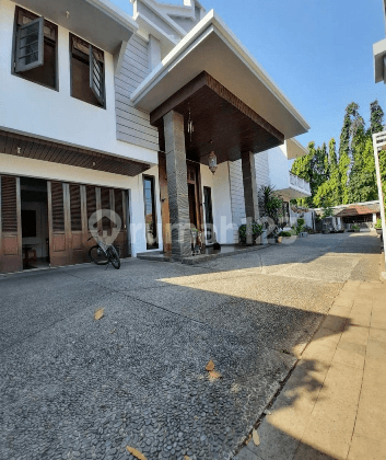 Rumah Mewah Modern Classic Style
Di Bintaro Pesanggrahan 1