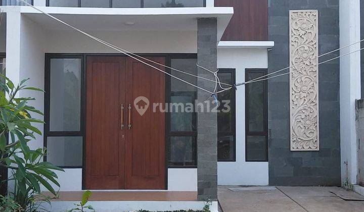 Rumah 1 lantai mewah lokasi dekat pintu tol Cibubur 2