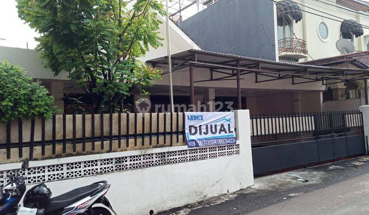 Rumah Kokoh Dekat Blok M Mall &amp; MRT 1