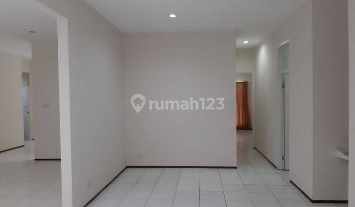 Ruamah Dijual di Bintaro Sektor 1 Jakarta Selatan. Harga Murah  2