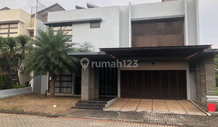 Rumah Modern Dengan Kolam Renang Kawasan Asri Green Cove BSD (NEGOTIABLE PRICE) 1