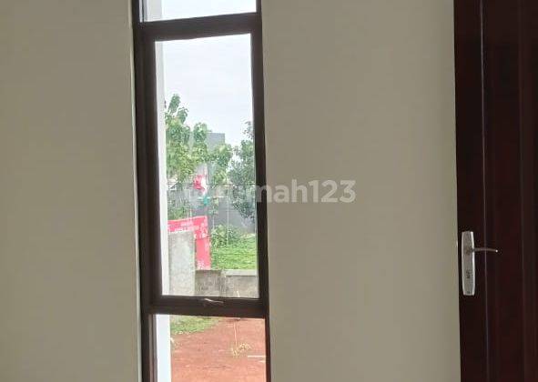 Rumah 2 lantai harga murah dekat pintu tol Sawangan 2