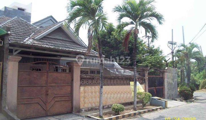 Rumah di Kutisari Indah Selatan, Bagus + Terawat, Row Jalan depan Lebar + Paving, Siap Huni 1