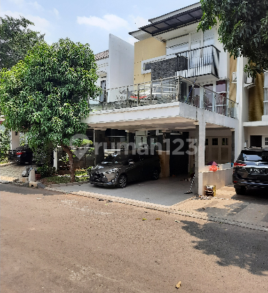 Rumah Cantik 3Lantai Siap Huni di Grand Wisata Rumah Cantik 3Lantai Siap Huni di Grand Wisata