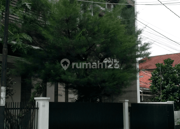 Rumah bagus dua lantai Mewah besar di hook dua muka buah batu bandung 2