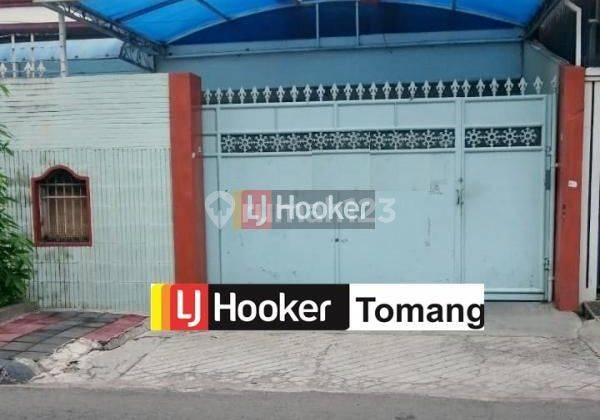 RUMAH Ukuran Luas lokasi strategis jalan lebar 3mobil diTomang Jakarta Barat 1