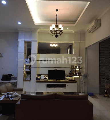 Luxurious Minimalis 3 Lntai Luas Dan Nyaman di Kelapa Gading 1