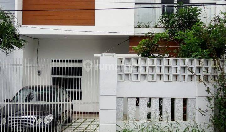 Rumah 2 Lantai Bagus Unfurnished Sertifikat Hak Milik di Bambu Apus, Jakarta Timur 1