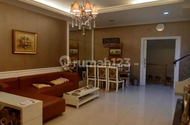 Rumah Green Mansion..Bebas Banjir..Jln 2 Mobil.jakarta Barat