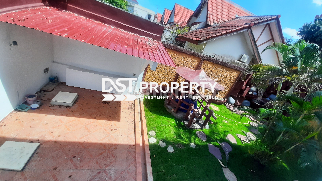 Rumah Dutamas Boulevard 2 Lantai. Halaman Luas 2