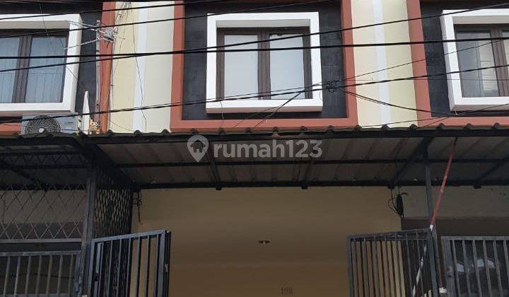 Rumah 3 lantai baru dekat Halte Busway Sumur Bor, Cengkareng 1