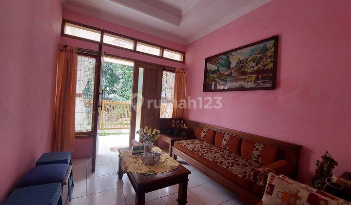 Rumah Cantik di Cibolerang Indah 1