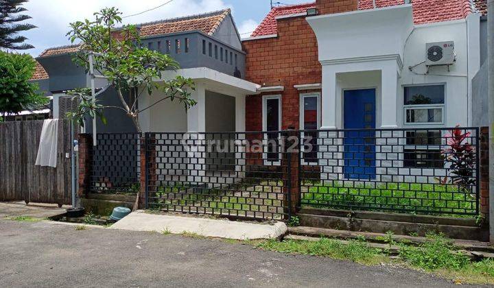 Rumah Cantik Cluster One Gate Dekat Pantai 1