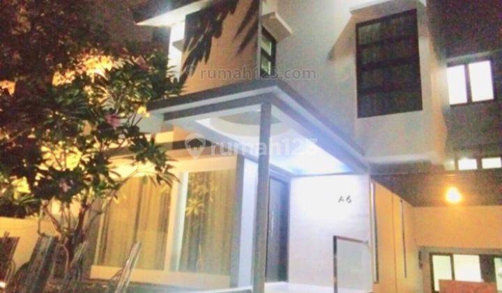 Disewakan Rumah Bagus Furnished Townhouse Sovereign Kemang 1