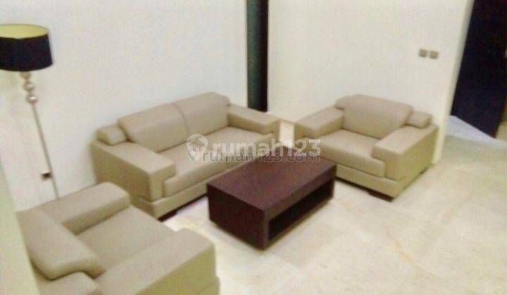 Disewakan Rumah Bagus Furnished Townhouse Sovereign Kemang 2