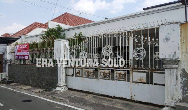 Rumah Tengah Kota Solo 1