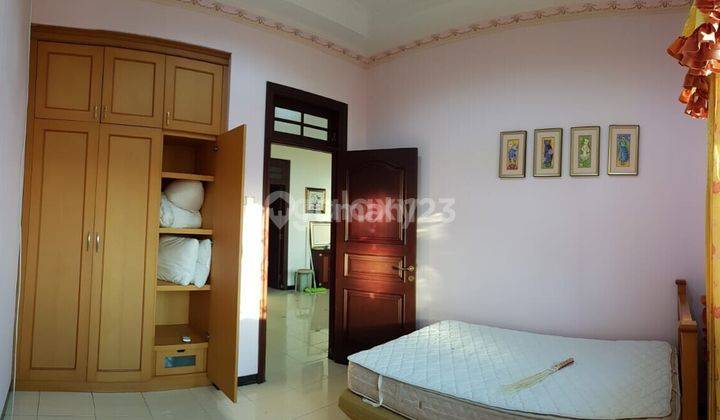 Rumah Villa Sentra Raya Full Furnish, Tinggal Bawa Koper, Lingkungan Nyaman, Jalan Besar 2