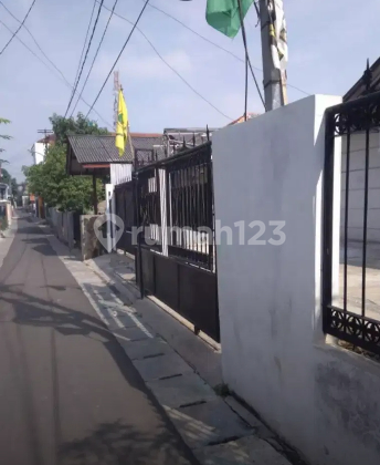 Rumah dan 4Rumah Kontrakan Siap Huni dan Terstrategis Lokasinya