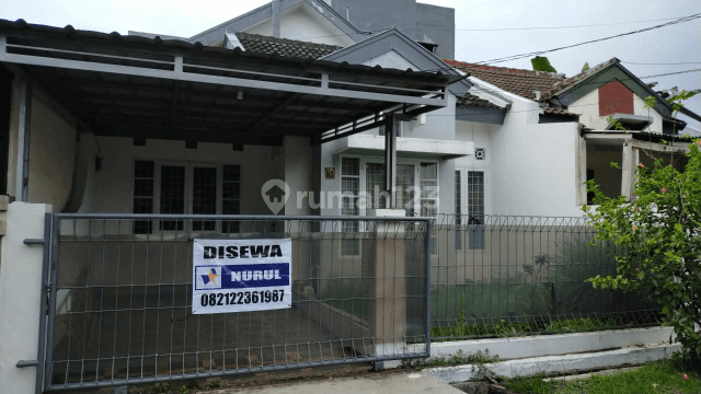 Rumah rapi  baru renov di Graha Raya Bintaro 1